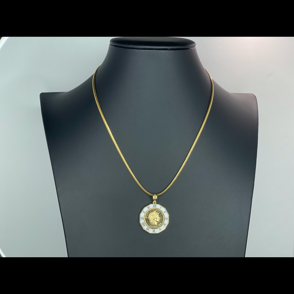 Elizabeth Pendant on Mesh Omega Chain